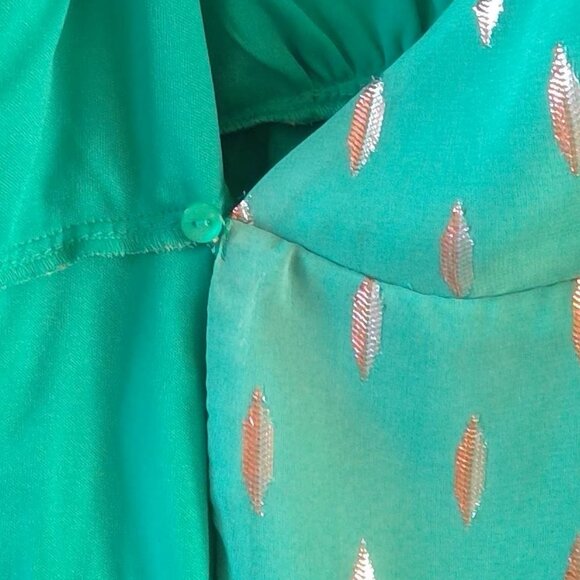 NWT Lipsy Green Wrap Top with Gold and Silver Lurex Pattern UK Size 12 US Size 8 - Picture 10 of 10